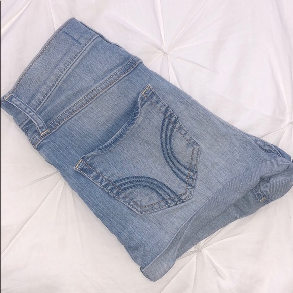 HOLLISTER DISTRESSED JEAN SHORTS! - Picture 6 of 8